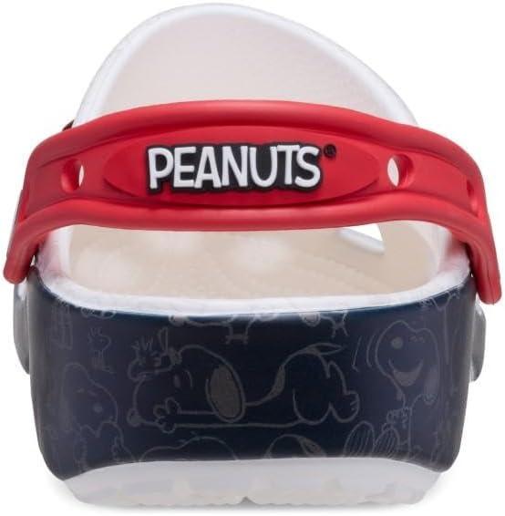 imageCrocs UnisexAdult Classic Peanuts Snoopy ClogSnoopy