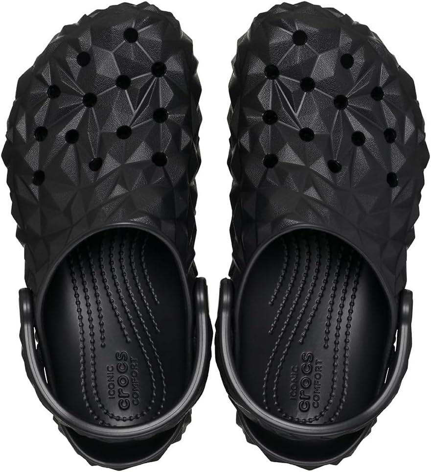 imageCrocs unisexchild Classic Geometric ClogBlack